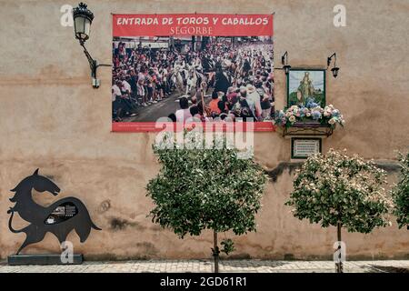 Sculpture d'entrée de taureaux et de chevaux à Ségorbe, Castellon, Espagne, Europe Banque D'Images