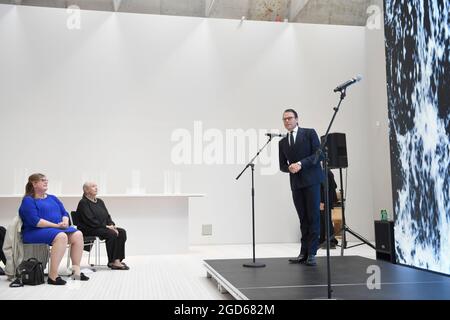 Chariman du Conseil municipal Cecilia Brinck, verrier Ingegerd Raman et Prince Daniel assistent à l'inauguration du nouveau bâtiment Liljevalchs+ au musée d'art de Liljevalchs à Stockholm, Suède 11 août 2021.photo de Stina Stjernkvist / TT code 11610 Banque D'Images