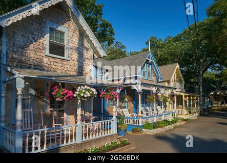 Gingerbread cottages à Oak Bluffs, Martha's Vineyard Island Banque D'Images