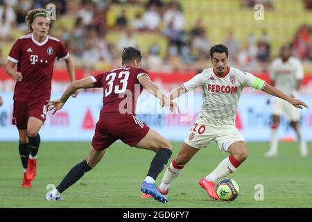 Monaco, Monaco, le 10 août 2021. David Pavelka, de Sparta Prague, se tourne comme Wissam Ben Yedder, TANDIS que Monaco prend la place de David Hancko, de Sparta Prague, lors du match de la Ligue des champions de l'UEFA au Stade Louis II, Monaco. Le crédit photo devrait se lire: Jonathan Moscrop / Sportimage Banque D'Images