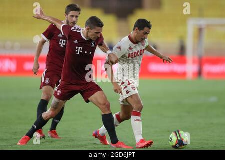 Monaco, Monaco, le 10 août 2021. David Pavelka, de Sparta Prague, se détourne avec Wissam Ben Yedder de MONACO comme Matej PulkrabÊof Sparta Prague lors du match de la Ligue des champions de l'UEFA au Stade Louis II, Monaco. Le crédit photo devrait se lire: Jonathan Moscrop / Sportimage Banque D'Images