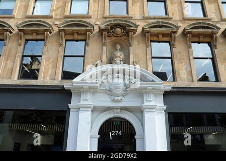 McLellan travaille sur la rue Sauchiehall à Glasgow Banque D'Images