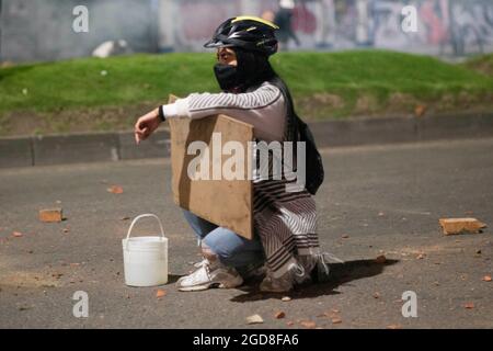 Bogota, Colombie. 11 août 2021. Manifestations de personnes à capuchon à la défense du marais de Tibabuyes situé dans la ville de Suba dans la ville de Bogota (Credit image: © Daniel Garzon Herazo/ZUMA Press Wire) Banque D'Images