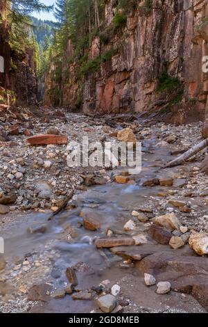 Gorge Bletterbach près de Bozen, le Tyrol du Sud Banque D'Images