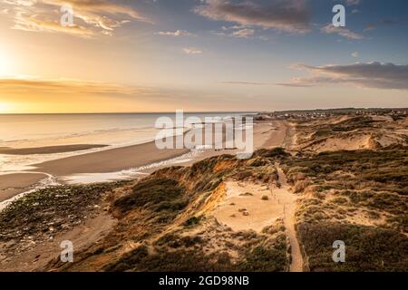 Coucher de soleil sur les dunes de la Slack, hauts de France, Côte d'opale Banque D'Images