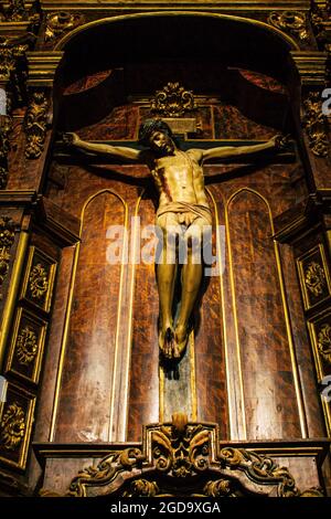 Séville Espagne le 10 août 2021 à l'intérieur de l'église de la cathédrale Saint-Métropolitaine et patriarcale de Santa María de Sevilla, c'est la plus grande cathédrale gothique Banque D'Images