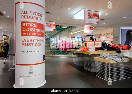 Vente finale au magasin phare GAP d'Oxford Street, Londres. Le détaillant de vêtements ferme ses 81 magasins au Royaume-Uni. Banque D'Images