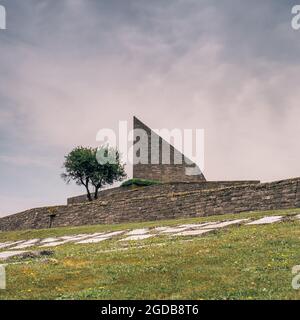 Cimetière allemand de la Seconde Guerre mondiale en Italie. Passo della Futa, province de Florence, Toscane Banque D'Images