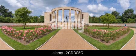 Colleville-sur-Mer, France - 08 03 2021: Cimetière américain de Normandie et entrée au Mémorial Banque D'Images