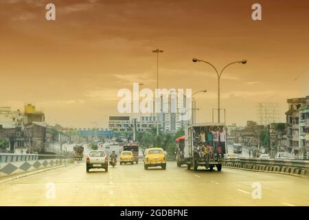 HOWRAH, BENGALE-OCCIDENTAL , INDE - 7 AOÛT 2016 : Vidyasagar Setu (pont) au-dessus du Gange, connu sous le nom de 2nd Hooghly Bridge à Kolkata, Bengale-Occidental, Inde. Banque D'Images