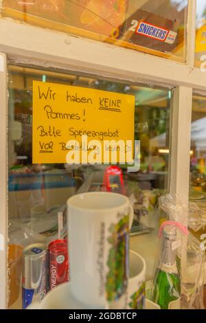 Kiosque à Hochwiese Wasserfall, avis: Pas de jetons, lire le menu avant de commander, réserve de biosphère de l'Alb souabe, Bade-Wurtemberg, Allemagne du Sud, Banque D'Images