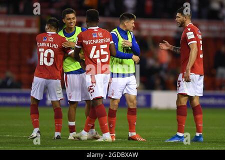 NOTTINGHAM, ROYAUME-UNI. 11 AOÛT les rouges célèbrent la victoire lors du match de la Carabao Cup entre la forêt de Nottingham et la ville de Bradford au City Ground, à Nottingham, le mercredi 11 août 2021. (Credit: Jon Hobley | MI News) Credit: MI News & Sport /Alay Live News Banque D'Images