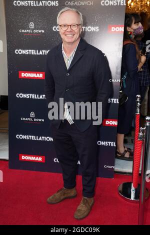 Jason Watkins arrive devant un spectacle de constellations au Vaudeville Theatre de Londres. Date de la photo: Jeudi 12 août 2021. Banque D'Images