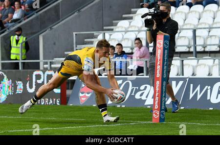 Greg Eden de Castleford Tigers marque un essai Banque D'Images