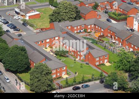 L'une des nombreuses vues sur le centre-ville de Leeds depuis le sommet du plus haut bâtiment du Yorkshire, « Altus House » Banque D'Images