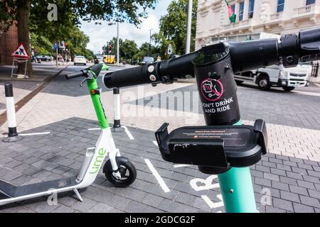 Location d'e-Scooter à Londres Kensington Banque D'Images