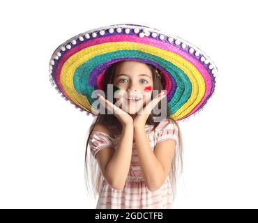 Drôle de fille mexicaine dans sombrero chapeau sur fond blanc Banque D'Images