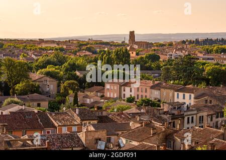 Vue panoramique sur la ville Basse de Carcassonne en France. Banque D'Images