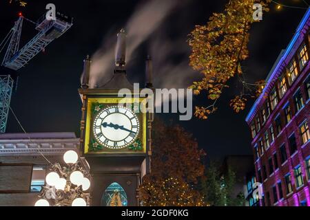 Old Steam Clock dans le quartier historique de Gastown à Vancouver la nuit au Canada Banque D'Images