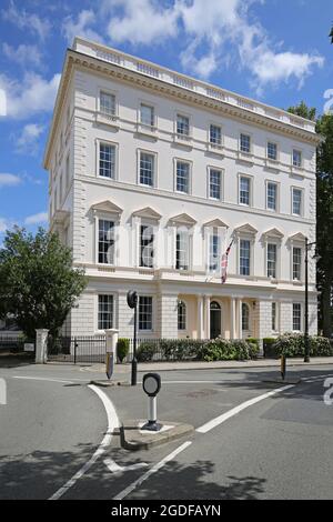 Seaford, bâtiment du Royal College of Defense Studies, sur Belgrave Square, Westminster, Londres. Coin de Chapel Street. Banque D'Images