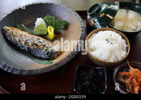 Maquereau avec riz cuisine japonaise Banque D'Images