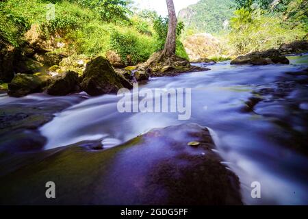 Belle cascade de Dang Mo dans la province de Lang son au nord du Vietnam Banque D'Images