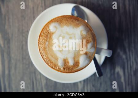 Café sur fond de bois Banque D'Images