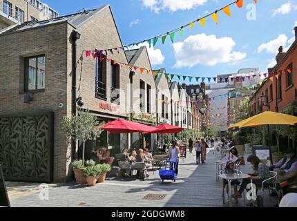 Pavilion Road, Chelsea, Londres, Royaume-Uni. Une rue piétonne à proximité de Sloane Square et de Kings Road. Vous y trouverez des cafés et des bars exclusifs. Banque D'Images