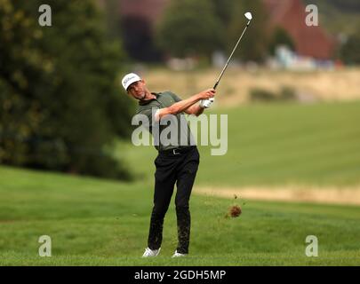 Niklas Lemke se présente le 2ème jour du Cazoo Classic au London Golf Club de Ash, dans le Kent. Date de la photo : vendredi 13 août 2021. Banque D'Images