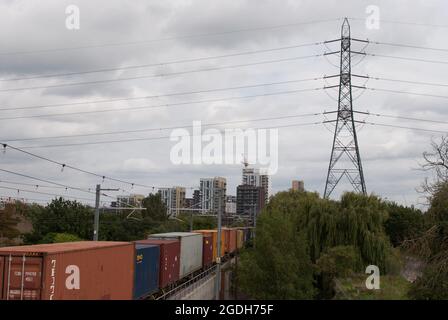 Walthamstow Wetlands, Londres, Royaume-Uni, 2021-08-13. Walthamstow Wetlands et ses environs sont un endroit où aller en voiture et des lieux d'intérêt pour la photographie. Crédit : Picture Capital/Alamy Live News Banque D'Images