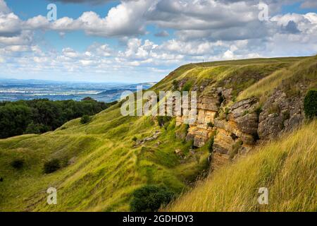 Le Cotswold escarpement de Cleeve Hill surplombant Cheltenham Spa, Gloucestershire, Angleterre Banque D'Images