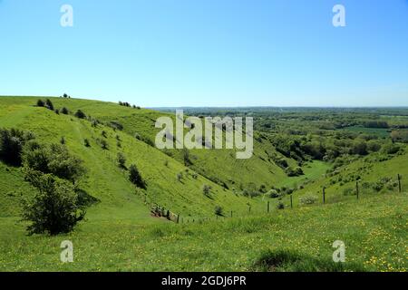 Devils pétrissent le creux sur Broad Downs et la réserve naturelle nationale de Wye au-dessus de Wye, Ashford, Kent, Angleterre, Royaume-Uni Banque D'Images