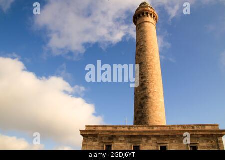 Phare néoclassique de Cabo de Palos, un jour ensoleillé d'été Banque D'Images