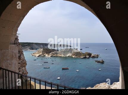 Isole Tremiti - Scorcio dell'Isola del Cretaccio dal Castello dei Badiali Banque D'Images