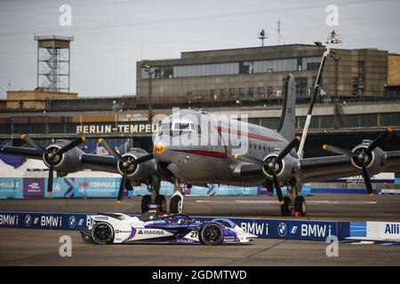Berlin, Allemagne . 14 août 2021. 27 Dennis Jake (gbr), BMW i Andretti Motorsport, BMW IFE.21, action pendant l'ePrix de Berlin 2021, 8e rencontre du Championnat du monde de Formule E 2020-21, sur le circuit de rue de l'aéroport de Tempelhof du 14 au 15 août, à Berlin, Allemagne - photo Xavi Bonilla / DPPI crédit: Agence photo indépendante/Alamy Live News Banque D'Images