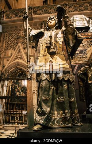 Séville Espagne le 10 août 2021 à l'intérieur de l'église de la cathédrale Saint-Métropolitaine et patriarcale de Santa María de Sevilla, c'est la plus grande cathédrale gothique Banque D'Images