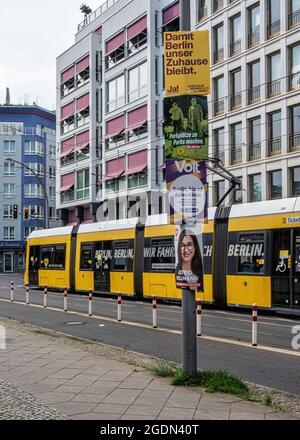 Affiches électorales, Mitte, Berlin. L'élection fédérale générale de l'Allemagne pour la chambre basse du Parlement, le Bundestag, est le 26 septembre 2021 Banque D'Images