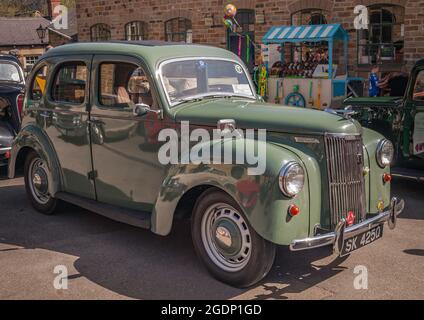 1953 Ford (SK4250) Préfet au Classic car Show, Elsecar Heritage Centre, Barnsley, South Yorkshire. Banque D'Images