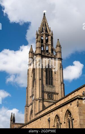 La tour de l'horloge de l'église notre-Dame et Saint-Nicolas à Liverpool Banque D'Images