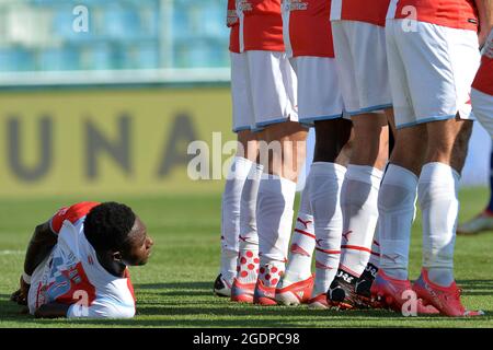 Mlada Boleslav, République tchèque. 14 août 2021. DORLEY MURPHY (L) de Slavia se trouve dans le col lors d'un match de football entre FK Mlada Boleslav et SK Slavia Praha dans le stade de la ville de Mlada Boleslav en République tchèque. (Credit image: © Slavek Ruta/ZUMA Press Wire) Banque D'Images