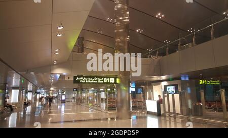 DOHA, QATAR - 01.21.2018: Vue du terminal de l'aéroport international de Hamad (DOH), ouvert en 2014 comme nouvel aéroport international à Doha. C'est le Banque D'Images