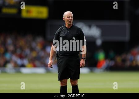 14 août 2021 ; Stade Vicarage Road, Watford, Herts, Angleterre ; Premier League football, Watford contre Aston Villa; arbitre Mike Dean Banque D'Images