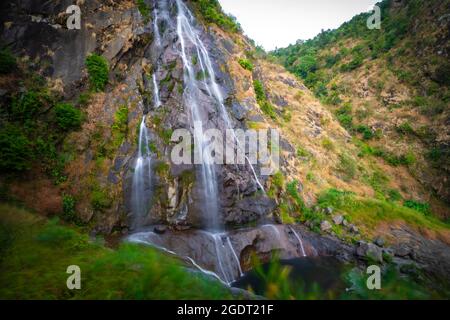 Belle chute d'eau TAC Tinh dans la province de Lai Chau nord du Vietnam Banque D'Images