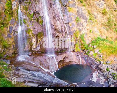 Belle chute d'eau TAC Tinh dans la province de Lai Chau nord du Vietnam Banque D'Images