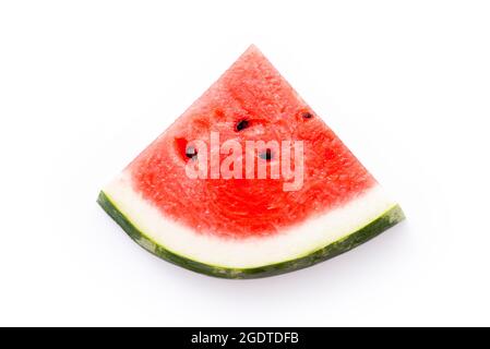 Coupe de pastèque comme triangle isolé sur blanc. Banque D'Images