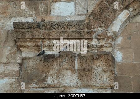 Décoration à la porte d'or voûtée scellée aussi porte de Mercy ou Bab al-Dhahabi en arabe aux murs est du mont du Temple dans la vieille ville est Jérusalem Israël Banque D'Images