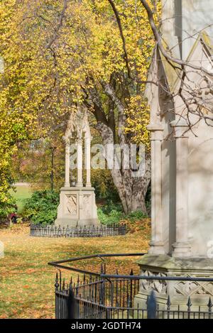 St David's Park à Hobart, Tasmanie, ouvert en 1926, un parc est un ancien cimetière utilisé entre 1804 et 1872. Il a encore beaucoup de pierres de tête. Banque D'Images