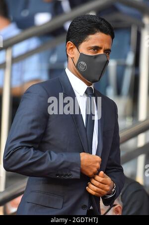 Nasser Al-Khelaifi, président du Qatari de Paris Saint-Germain, assiste à la cérémonie de présentation des nouveaux joueurs avant le match français de football L1 entre Paris Saint-Germain et le Racing Club Strasbourg au stade du Parc des Princes à Paris le 14 août 2021. Photo de Christian Liewig/ABACAPRESS.COM Banque D'Images