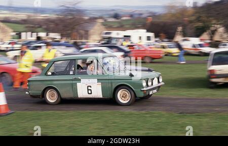 Rosemary Smith au volant d'une Imp Hillman sur le RAC International Historic Rally of Great Britain 1991 Banque D'Images