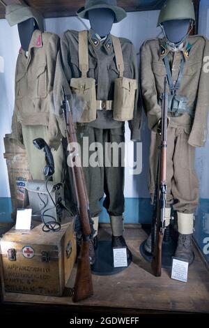 Uniformes des troupes alpines, fort de Bramafam, Bardonecchia (to), Italie Banque D'Images